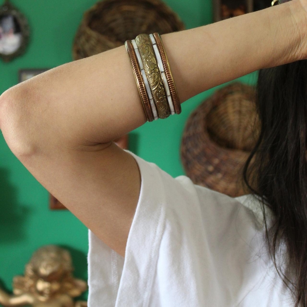 VINTAGE COPPER BRASS BRACELET WITH MOTHER OF PEARL INLAY HANDMADE IN INDIA